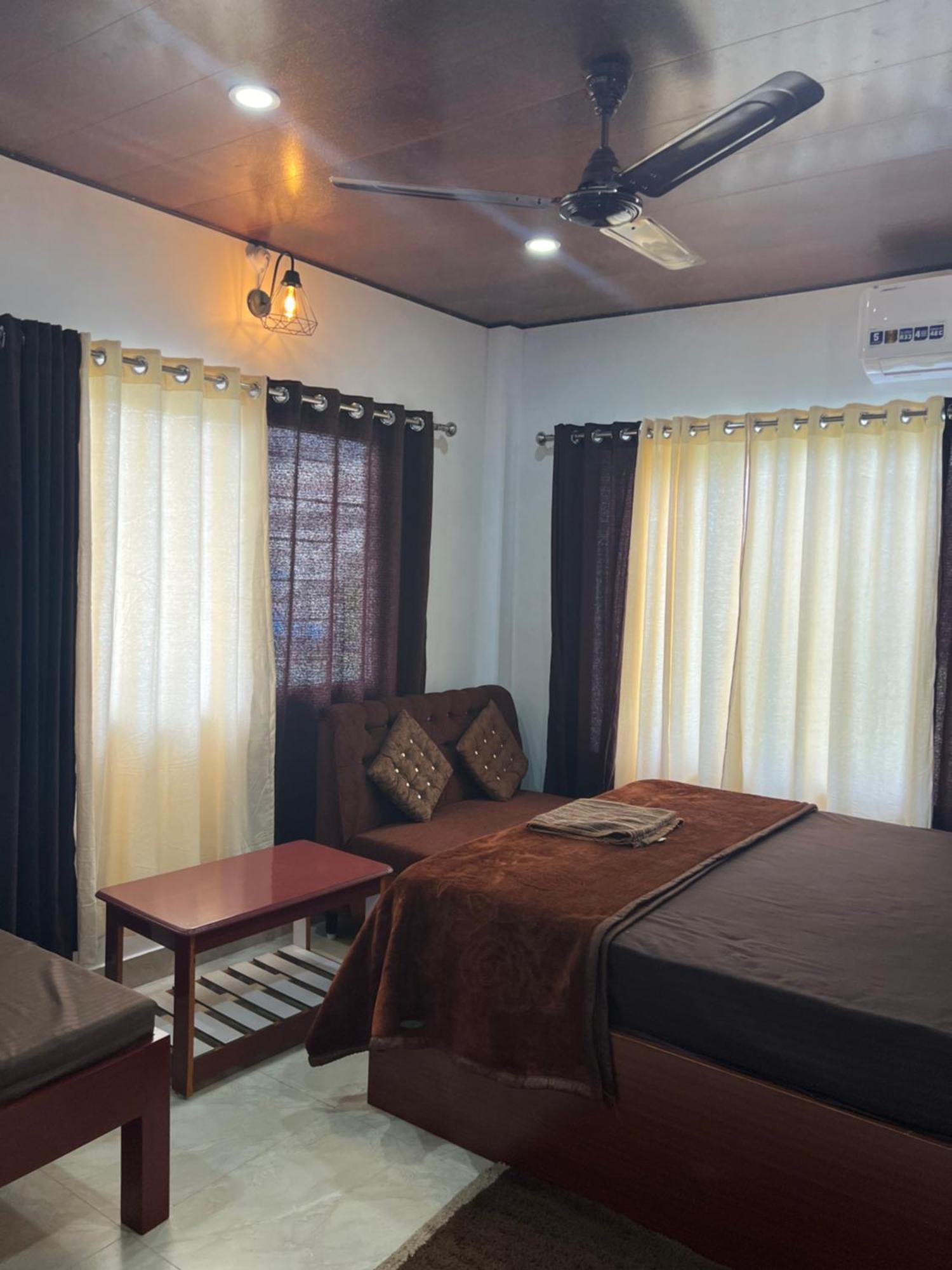 J.J Bed And Breakfast Port Blair Exteriör bild
