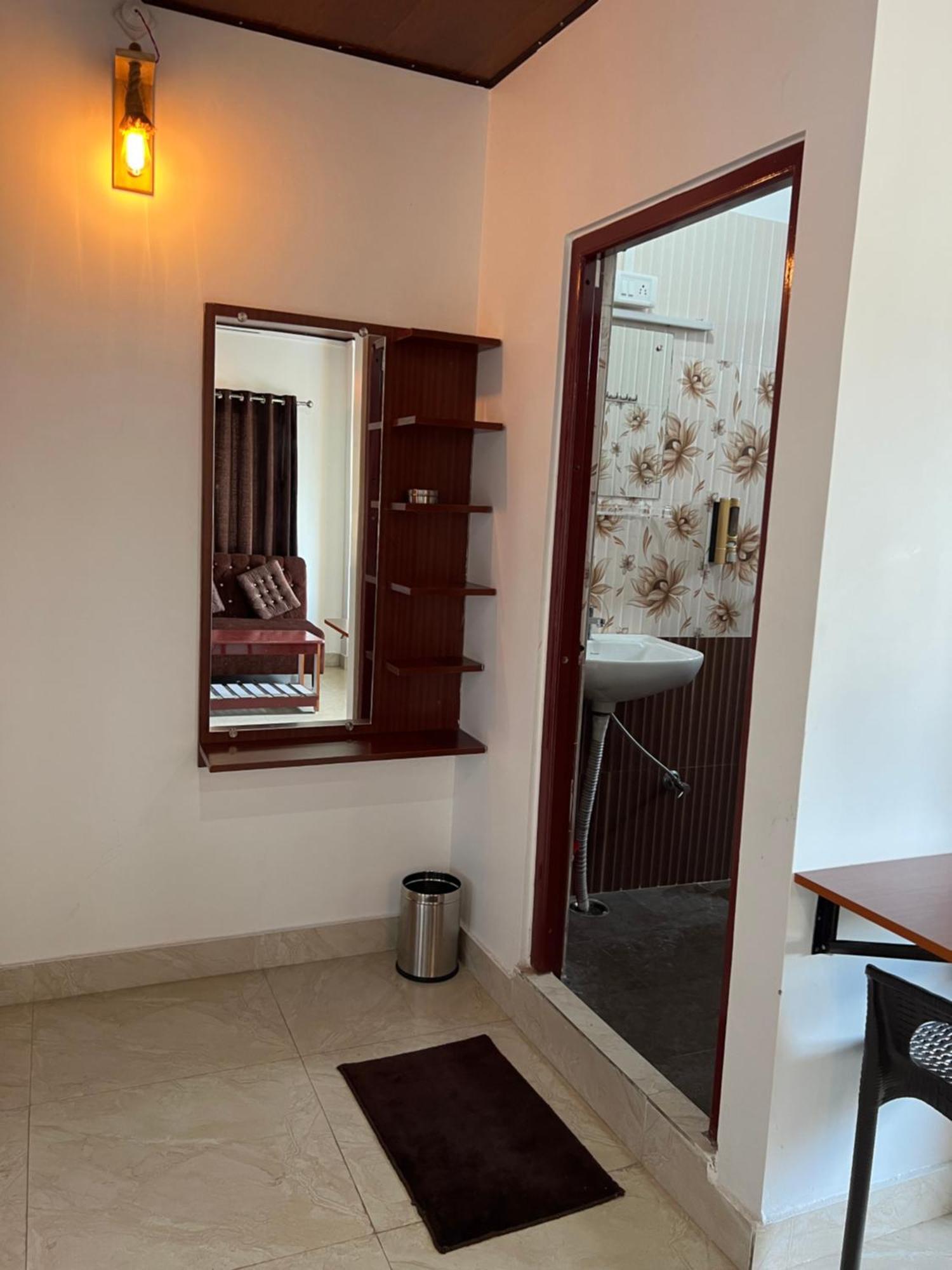 J.J Bed And Breakfast Port Blair Exteriör bild